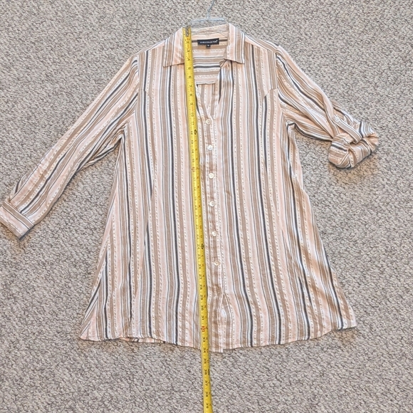 Women's (Size M) Long Striped V-neck Button Down Blouse/Top Long or 3/4 Sleeves - Picture 6 of 15